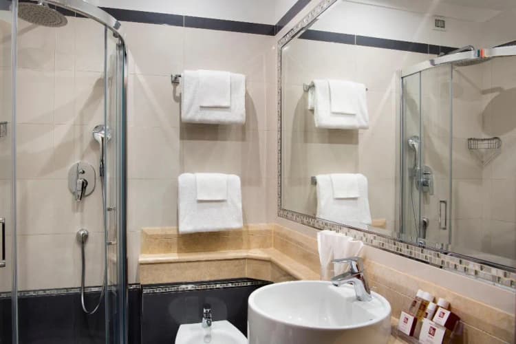 DOUBLE CLASSIC Room, Hotel Cecil, Rome