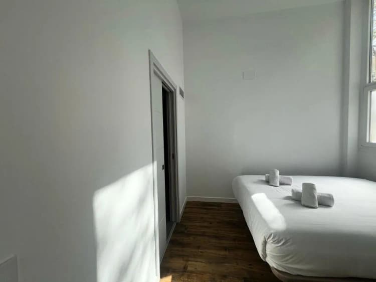 DOUBLE STANDARD Room, Hostal Bernabeu, Madrid