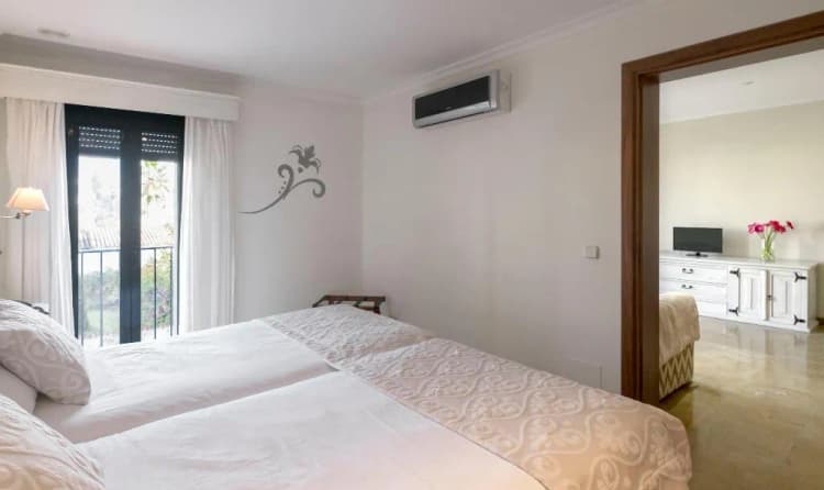 APARTMENT THREE BEDROOMS Room, Galeon Suites, Majorca