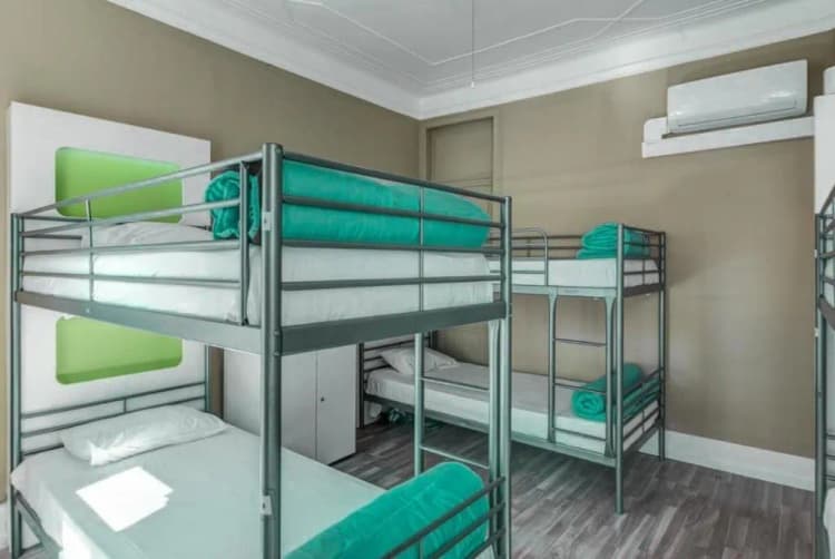 Bed in dormitory BUNK BED WITH SHARED BATHROOM Room, Hostel Seven Hills, Lisbon