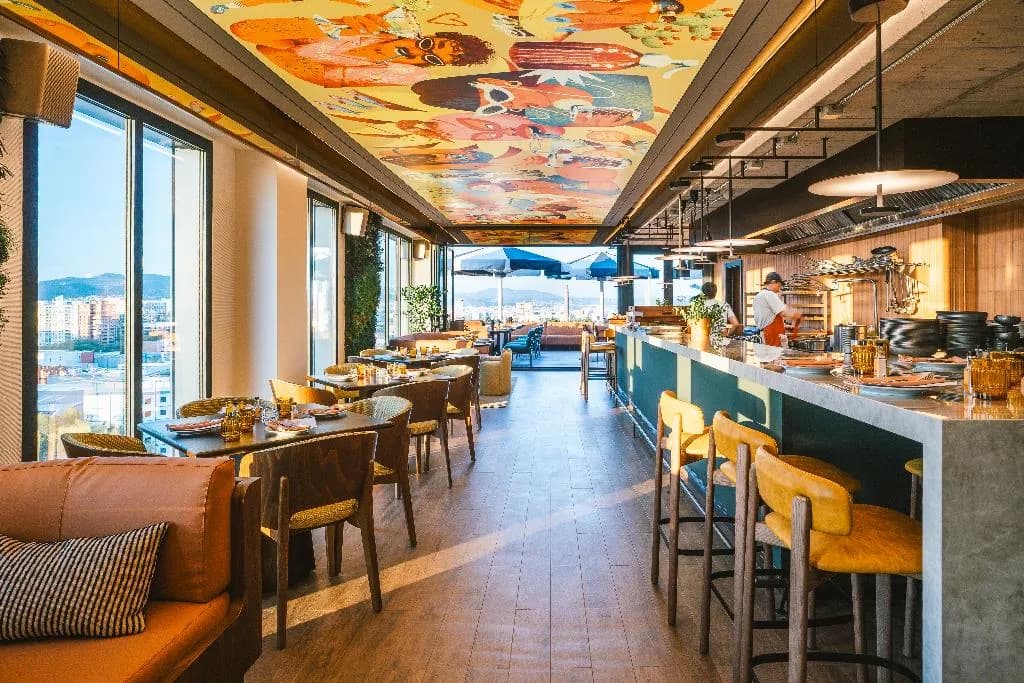 Bar, The Social Hub Barcelona Poblenou, Barcelona