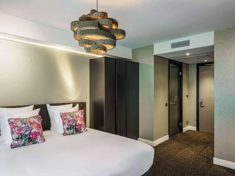 DOUBLE CLASSIC DOUBLE BED Room, Mercure Hotel Amsterdam Sloterdijk Station, Amsterdam