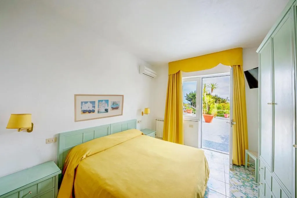 DOUBLE ECONOMY Room, Parco Cartaromana, Naples