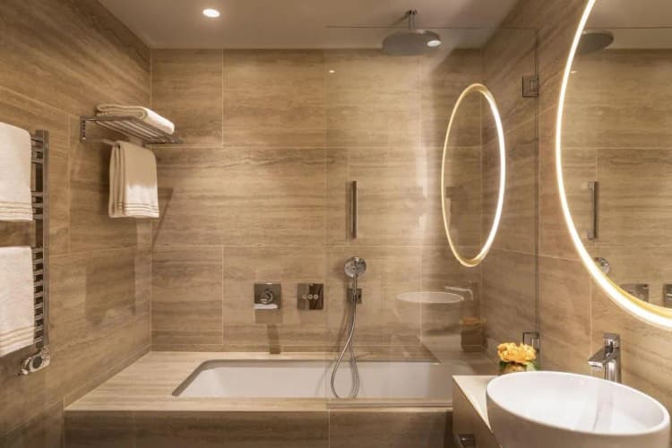 APARTMENT KING SIZE BED Room, Rosa Grand Milano - Starhotels Collezione, Milan