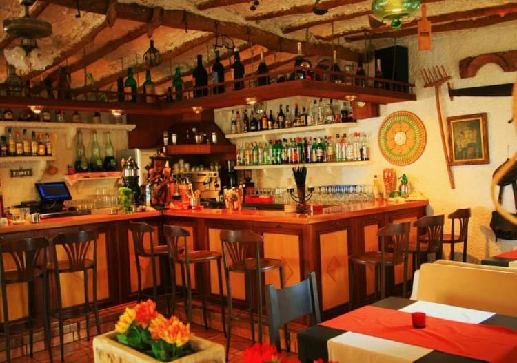 Bar, Villa Columbus Rooms and Restaurant, Majorca
