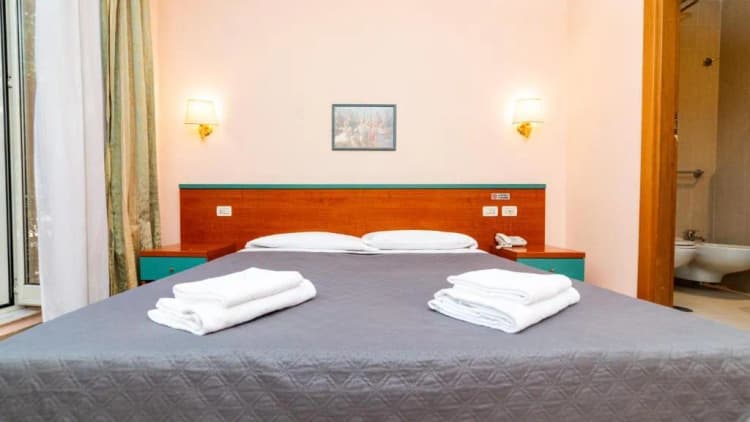 DOUBLE STANDARD Room, Hotel Center 2, Naples