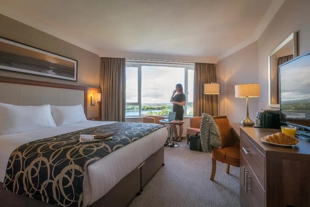 DOUBLE DELUXE KING BED Room, Clayton Hotel Silver Springs, Cork