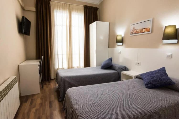 General view, Hostal Lesseps, Barcelona
