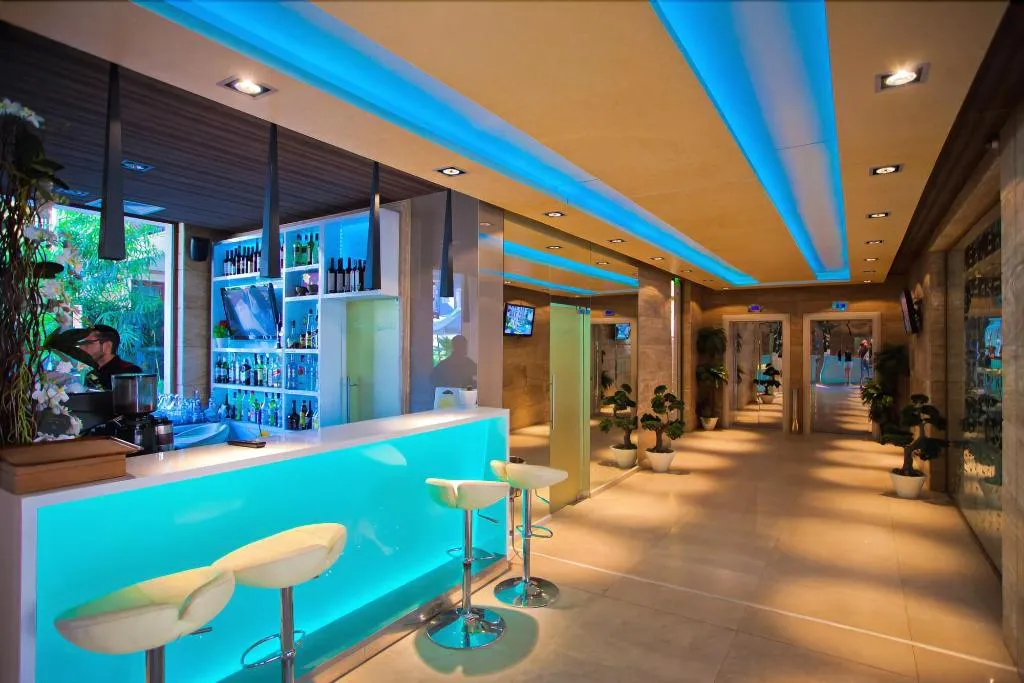 Bar, Harmony Suites 2&3, Bourgas