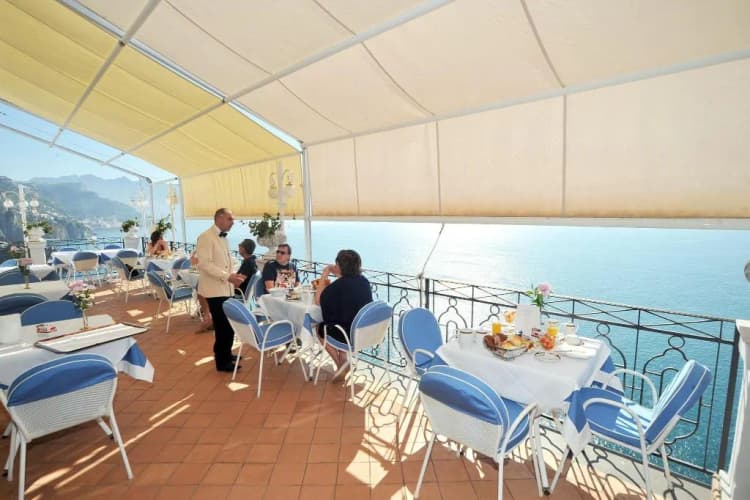 Bar, Belvedere, Naples