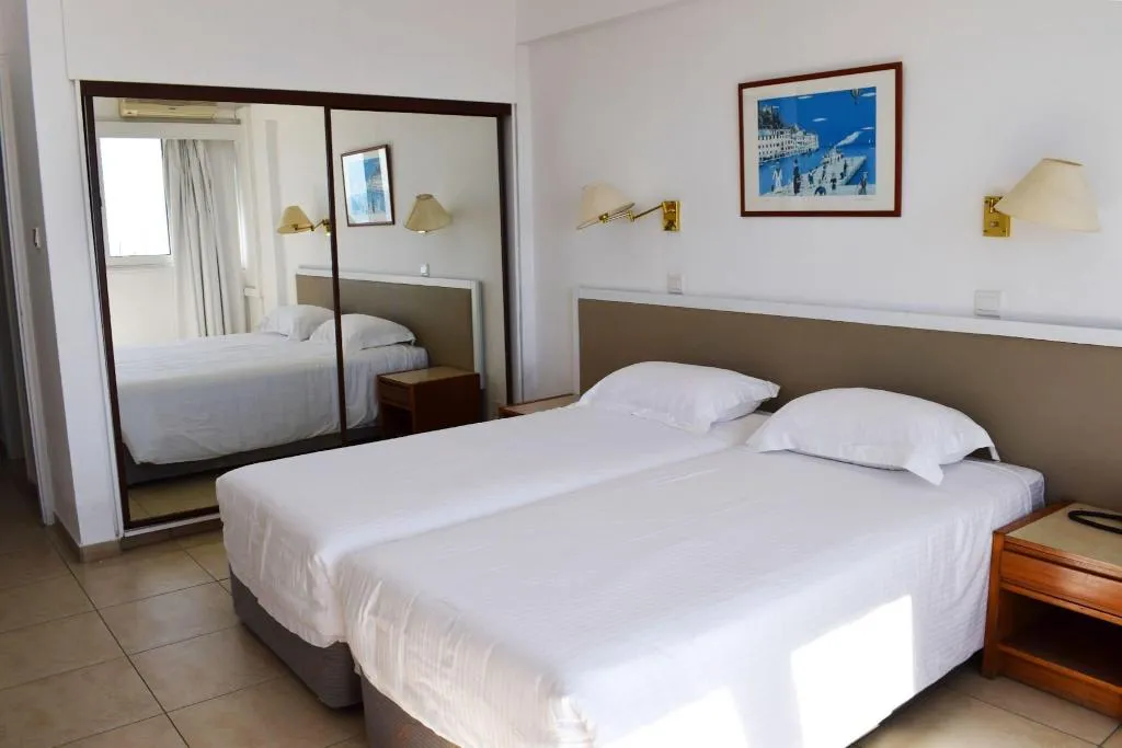 APARTMENT ECONOMY Room, Sun Hall Beach Hotel Apts, Cyprus