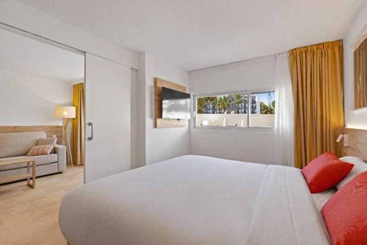 APARTMENT CAPACITY 3 Room, Palmanova Beach Apartments by TRH, Majorca