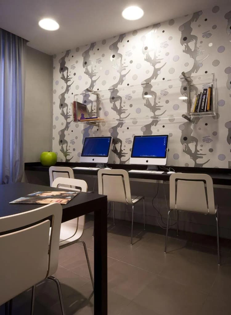 Conferences, Universo, Florence