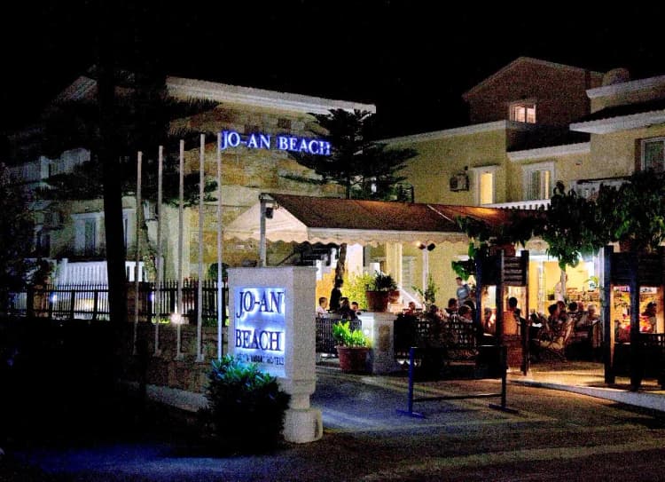 Bar, Jo An Beach, Crete