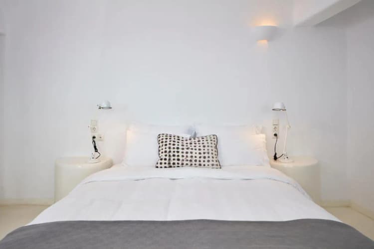 DOUBLE STANDARD Room, Cliffside Suites, Santorini
