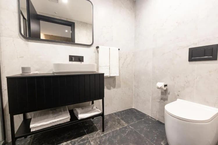 DOUBLE COMFORT Room, The Londoner Hotel St. Julians, Malta