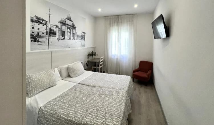 DOUBLE STANDARD Room, San Lorenzo, Madrid
