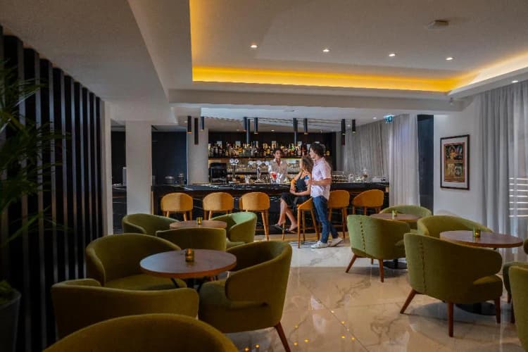 Bar, Leonardo Crystal Cove Hotel and Spa by the Sea, Cyprus