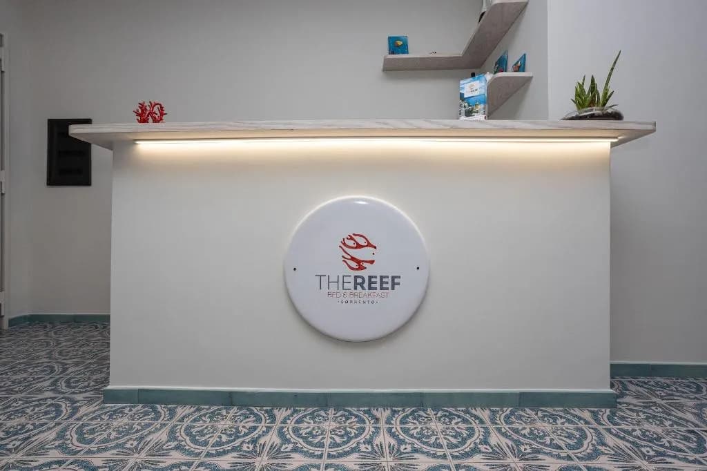 Bar, The Reef, Naples