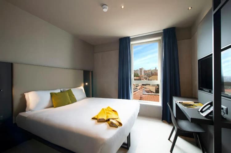 DOUBLE CITY VIEW Room, Scarlatti Hotel Milano, Milan