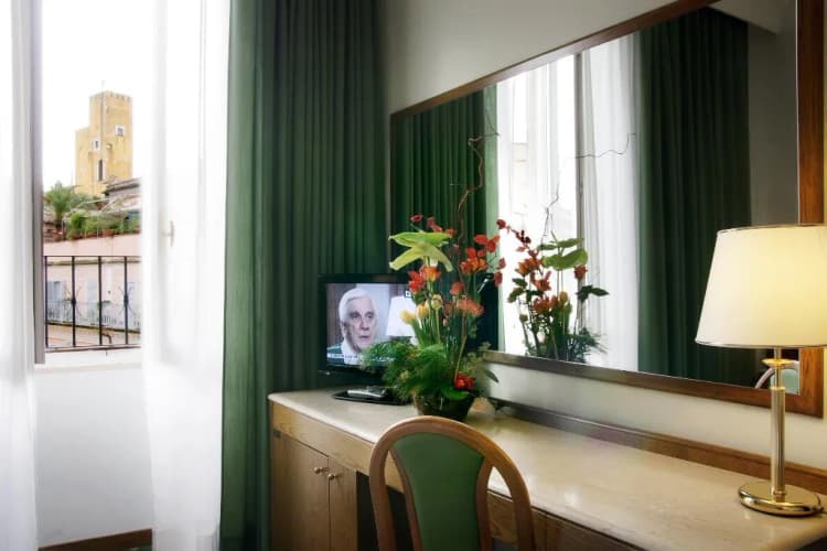 DOUBLE STANDARD Room, Albergo Santa Chiara, Rome