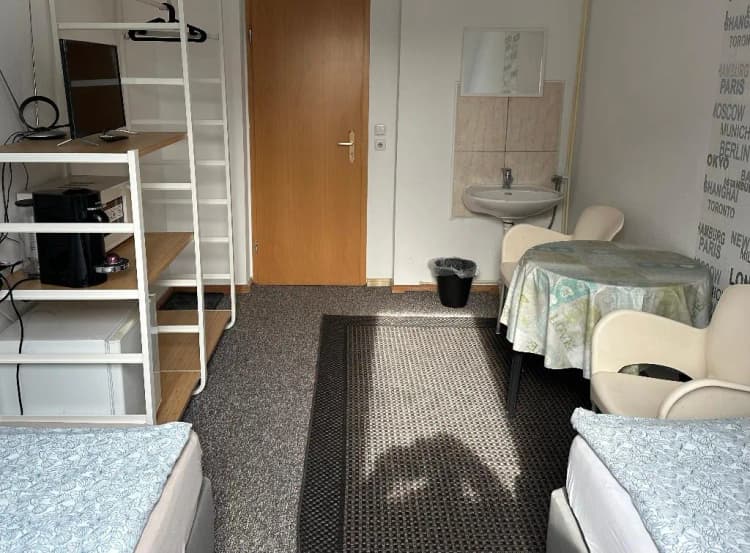 DOUBLE BASIC Room, Bigus, Berlin