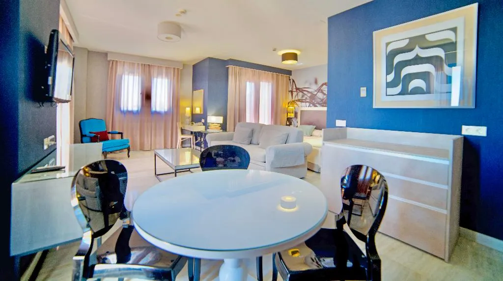 APARTMENT PENTHOUSE Room, Holiday World Casamaïa Apt Affiliated by Melia, Costa Del Sol