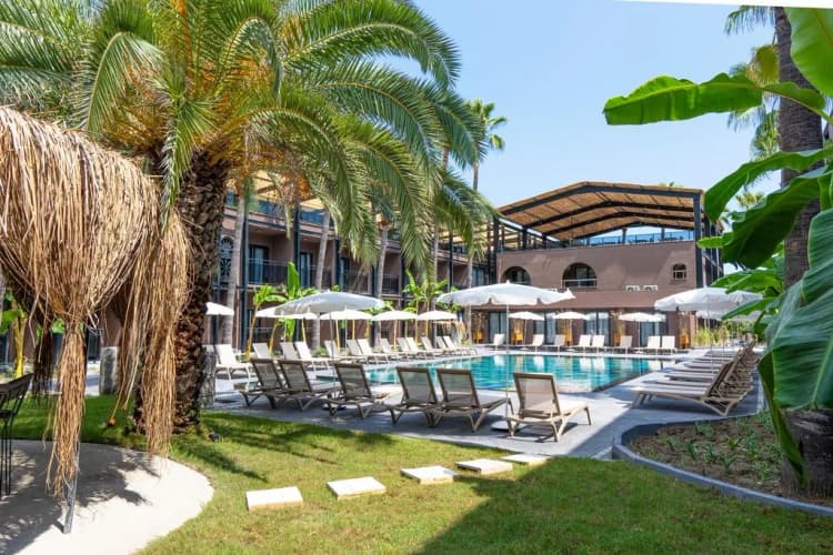 Bar, Golden Sun, Antalya