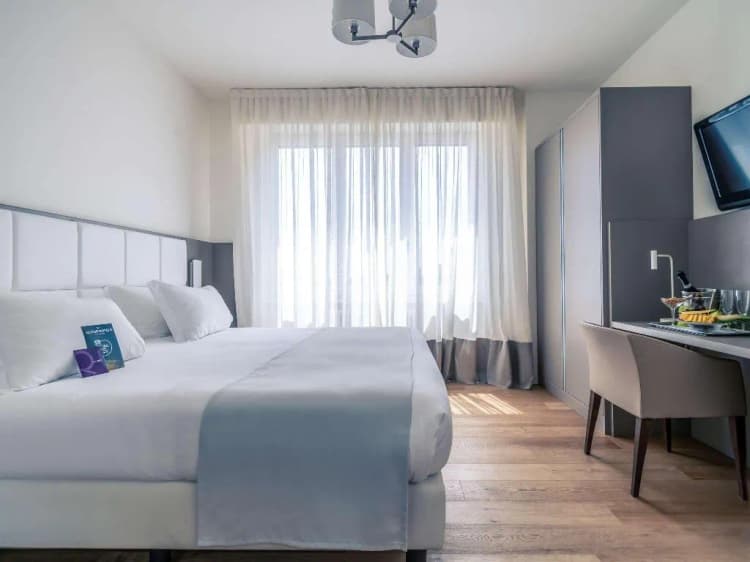 APARTMENT WITH KITCHENETTE Room, Mercure Milano Solari, Milan