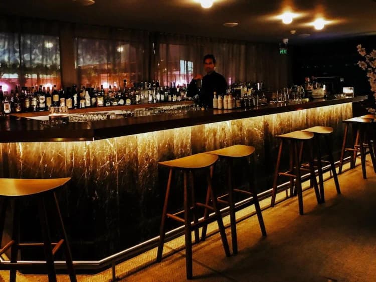 Bar, Semiramis, Athens