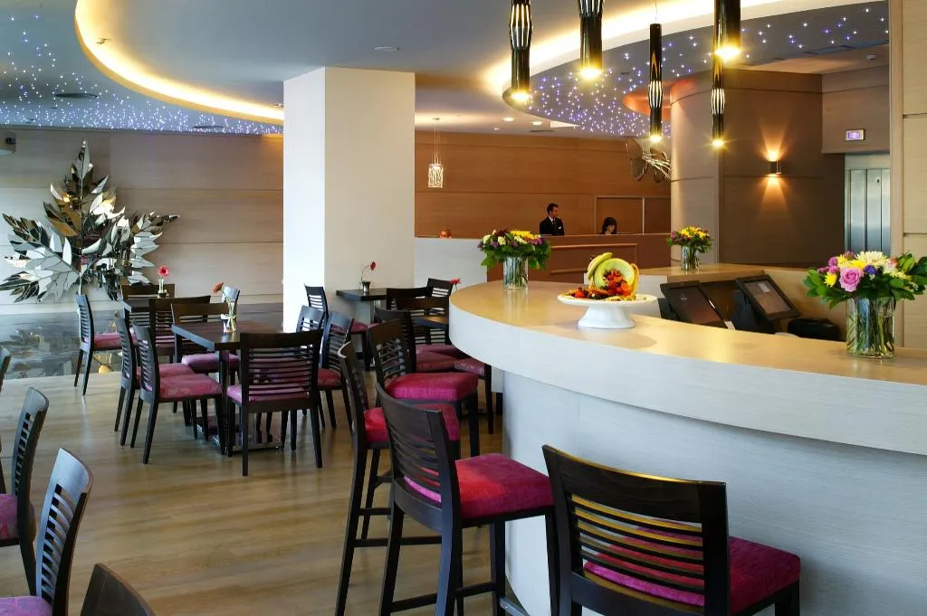 Bar, Amalia Athens, Athens