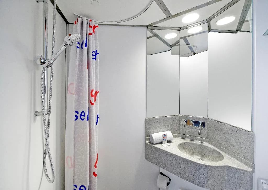 DOUBLE SINGLE USE DELUXE Room, Cabinn Metro, Copenhagen