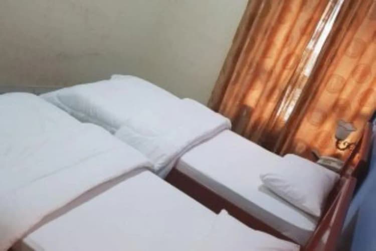 Double or Twin STANDARD Room, Shalimar Park, Dubai