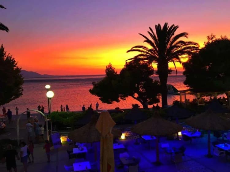 Bar, Laguna, Split