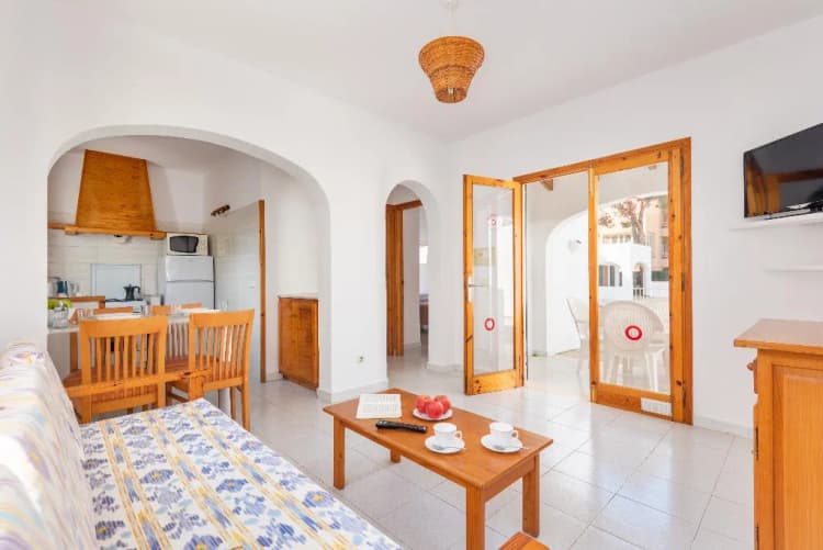 APARTMENT CAPACITY 3 ONE BEDROOM Room, Casas Menorquinas, Menorca