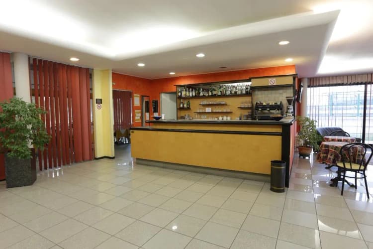 Bar, Art & Hotel Treviolo, Milan