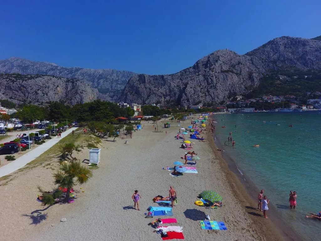 Beach, Inn By The River, Split