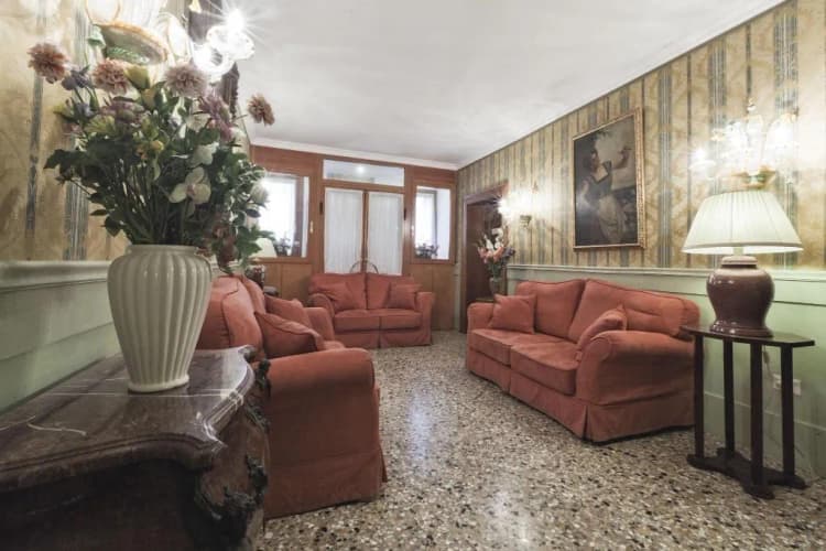 DOUBLE RUN OF HOUSE Room, Palazzo Cendon, Venice