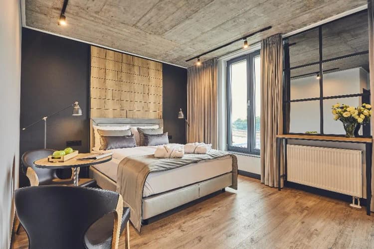 DOUBLE STANDARD Room, The Bridge Suites, Krakow