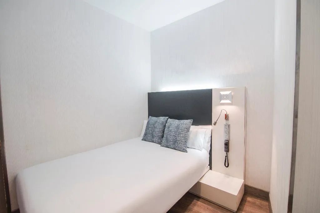 DOUBLE ECONOMY Room, Petit Palace Canalejas, Seville