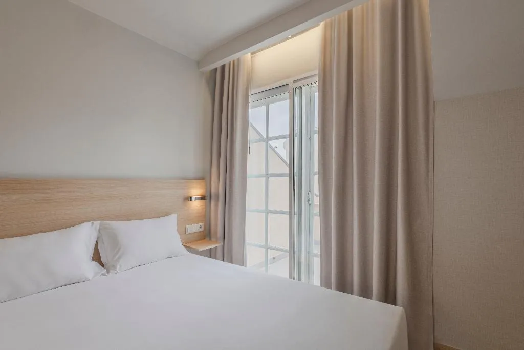 DOUBLE STANDARD Room, Moov Hotel Porto Centro, Porto