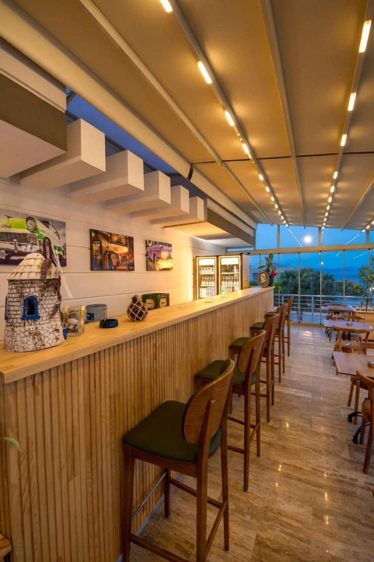 Bar, Twins Hotel, Izmir