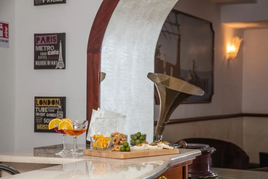 Bar, La Pace, Naples