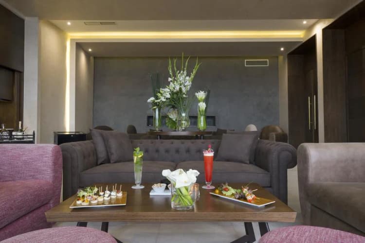 Bar, Marina Bay City Center, Tangier