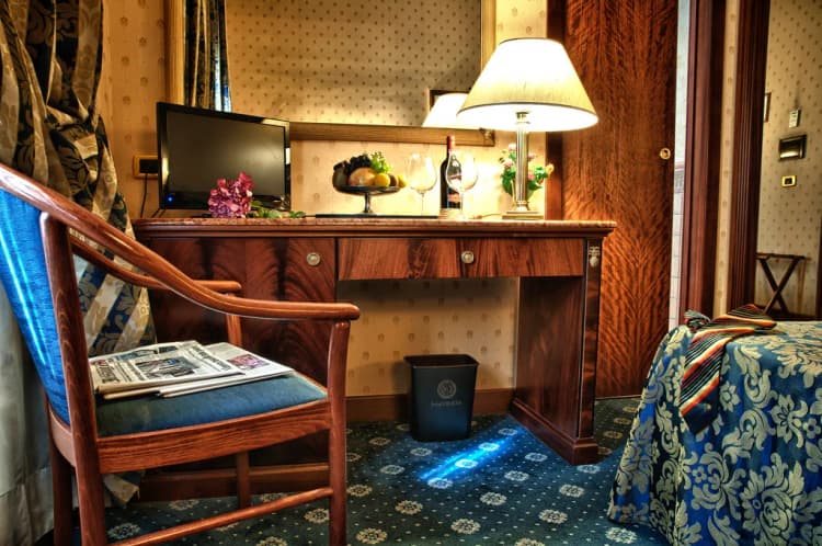 DOUBLE STANDARD Room, Cilicia, Naples