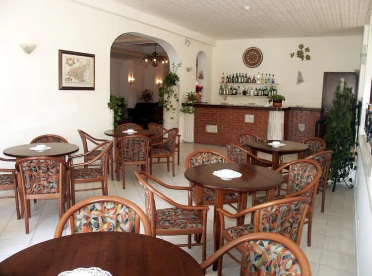 Bar, delle Palme, Catania