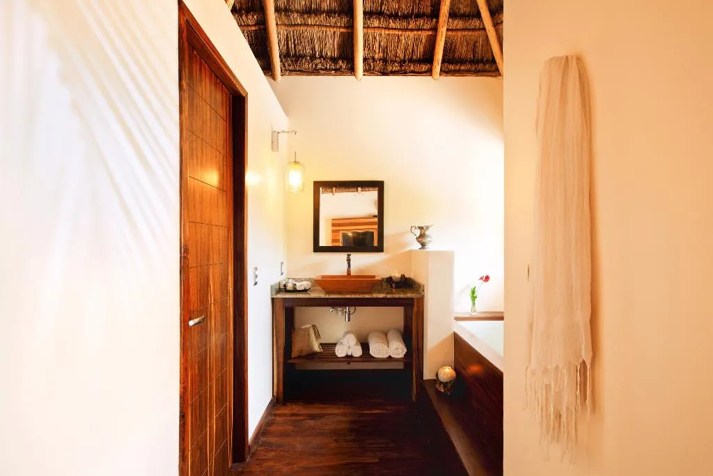 BUNGALOW OCEAN VIEW QUEEN BED Room, Mukan Resort, Cancun Area