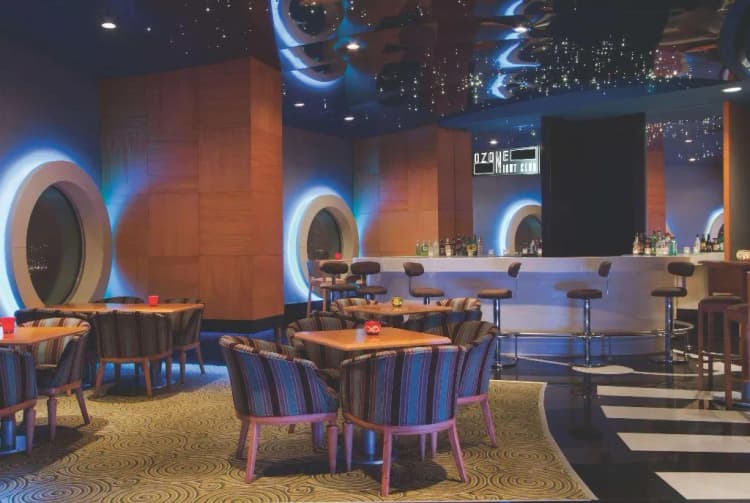 Bar, Wyndham Grand Izmir Ozdilek Thermal & Spa, Izmir
