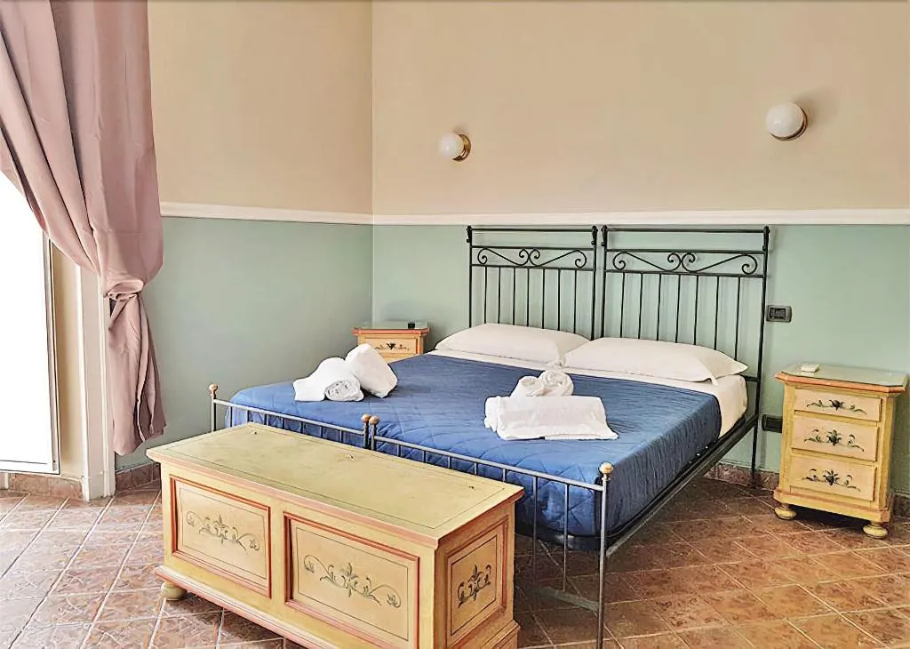 General view, B&B delle Palme, Naples