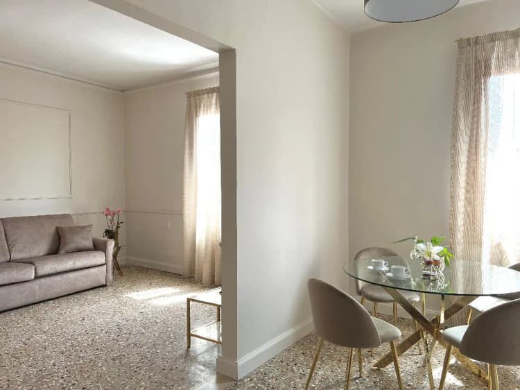 APARTMENT DELUXE CANAL VIEW Room, San Vio Palace Luxury Apartments, Venice